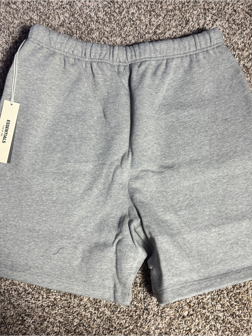 Essentials shorts - Picture 5 of 5